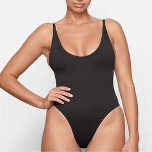 NWOT Skims Scoop Neck One Piece Swimsuit